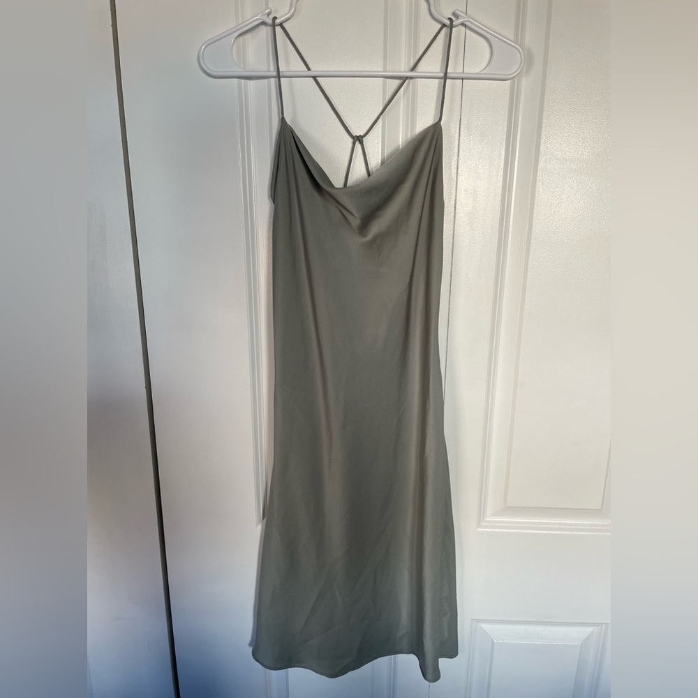MOTF. XS. silk dress. Great condition.